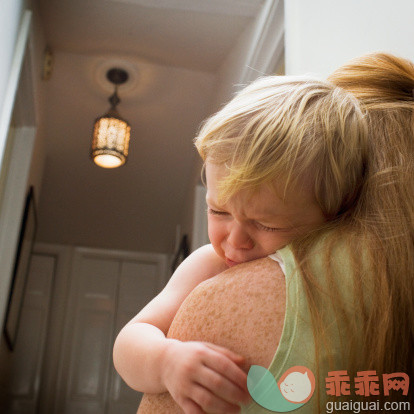 人,生活方式,室内,白人,哭_509983675_Crying Baby_创意图片_Getty Images China
