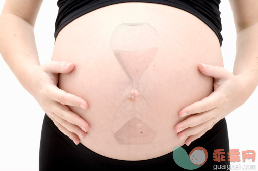 人,衣服,半装,健康保健,影棚拍摄_82568525_hourglass inside pregnant b_创意图片_Getty Images China