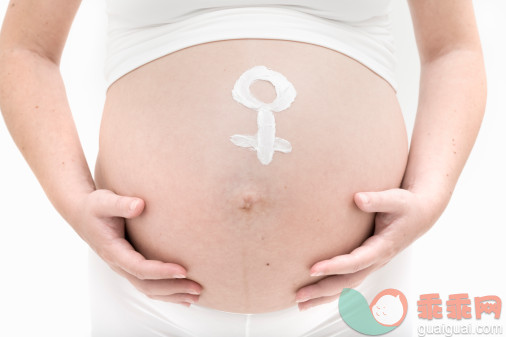 人,衣服,半装,健康保健,影棚拍摄_82568540_pregnant woman with female symbol on her belly_创意图片_Getty Images China