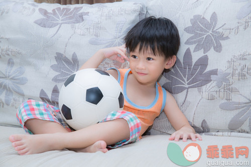 肖像,美女,工作室,可爱的,微笑_gic16119124_smiling kid boy_创意图片_Getty Images China