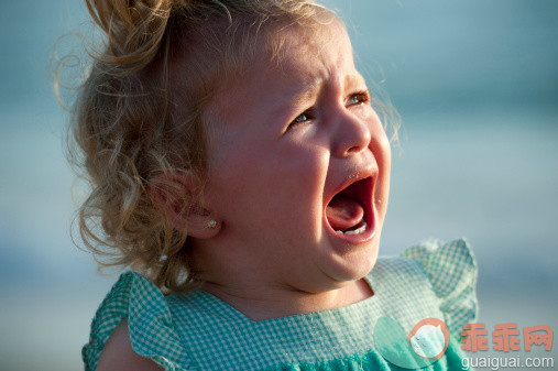 人,自然,12到17个月,户外,人的脸部_168504908_Crying_创意图片_Getty Images China