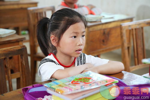 摄影,书,人,看,学生_gic3621424_乡村小学学生_创意图片_Getty Images China