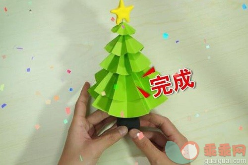 圣诞节来袭！和孩子一起制作圣诞树吧